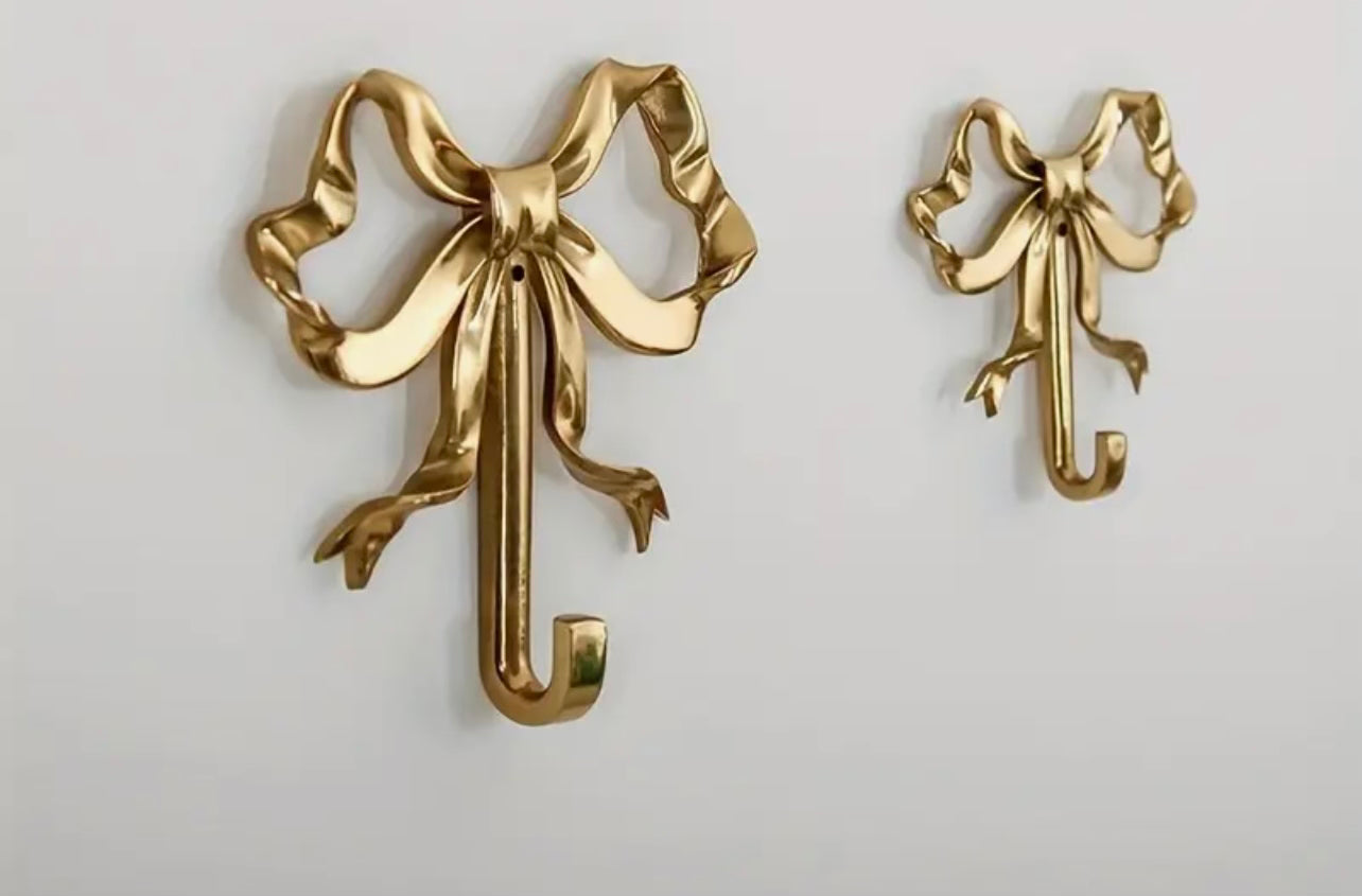 BRASS BOWS DECOR