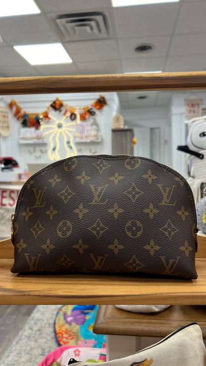 LV COSMETIC POUCH GM